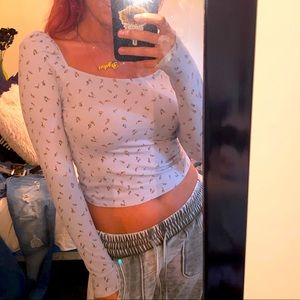 Floral puff shoulder shirt